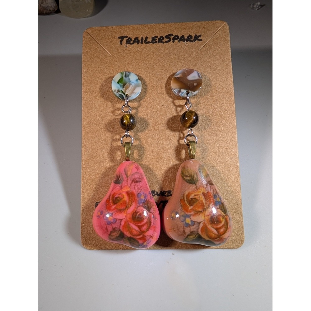 TrailerSpark Handmade‎ Floral Resin Dangle Earrings Tigers Eye Rose Cottagecore